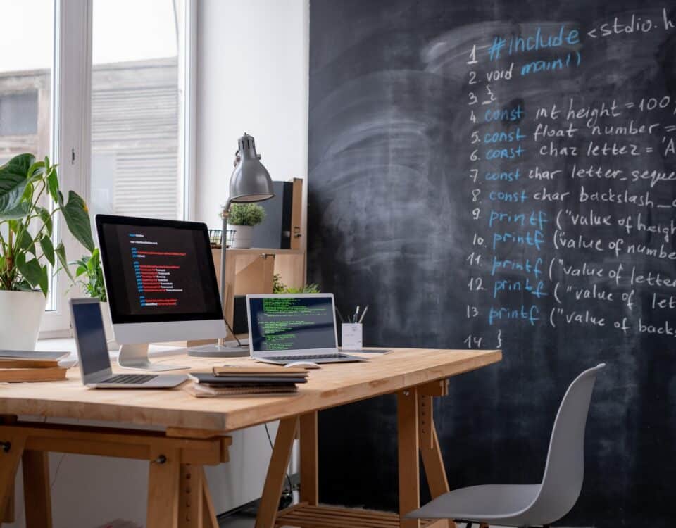 Prompt Engineering mit ChatGPT. Schreiben von Experten-Prompts für Nicht-Englisch-Sprecher.